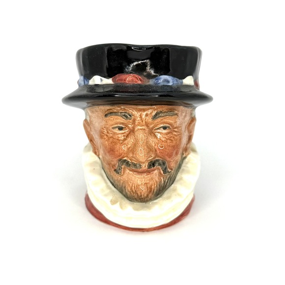 Royal Doulton Beefeater Mini‎ Toby Mug Character Jug D6233 England Collectible - Picture 1 of 10